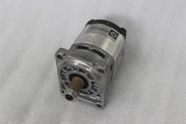 Насос шестеренчатый AZMF-10-011USA20ML